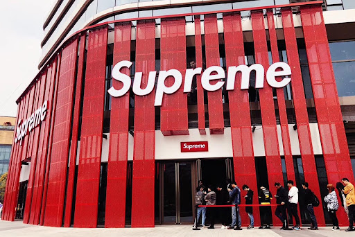 Fake Supreme store in Shanghai