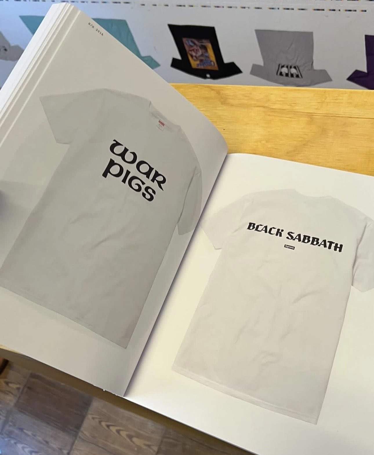 Supreme 30 Years: T-Shirts 1994-2024 - Book Volume 1-3